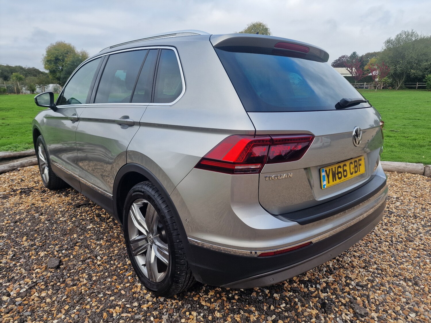 Used Volkswagen Tiguan 2017 for sale - 76647314: Photo 9