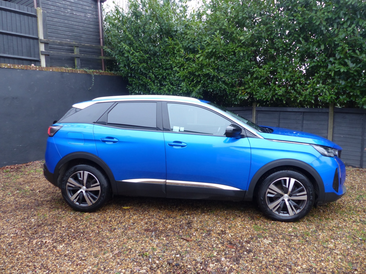 Used Peugeot 3008 2022 for sale - 76957673: Photo 2