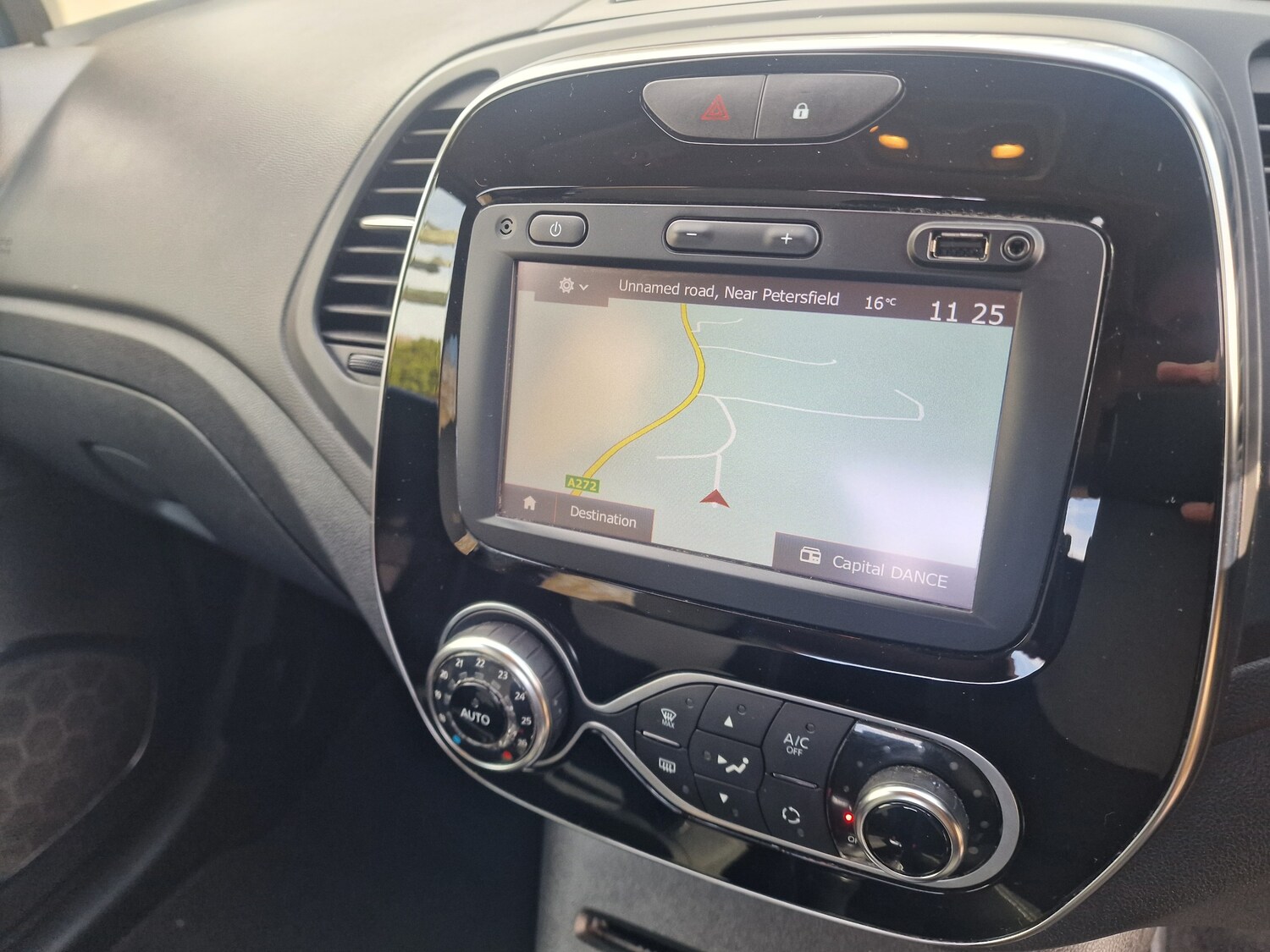 Used Renault Captur 2018 for sale - 76647315: Photo 16