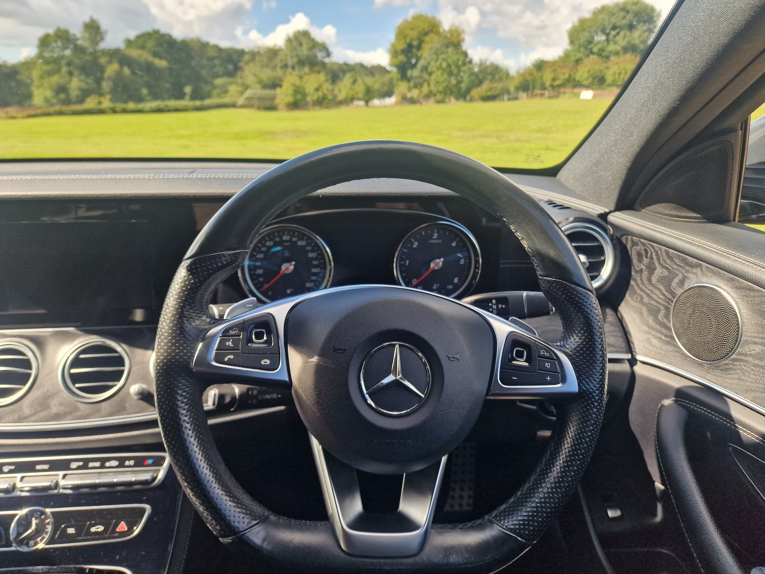 Used Mercedes-Benz E Class 2018 for sale - 76647309: Photo 24
