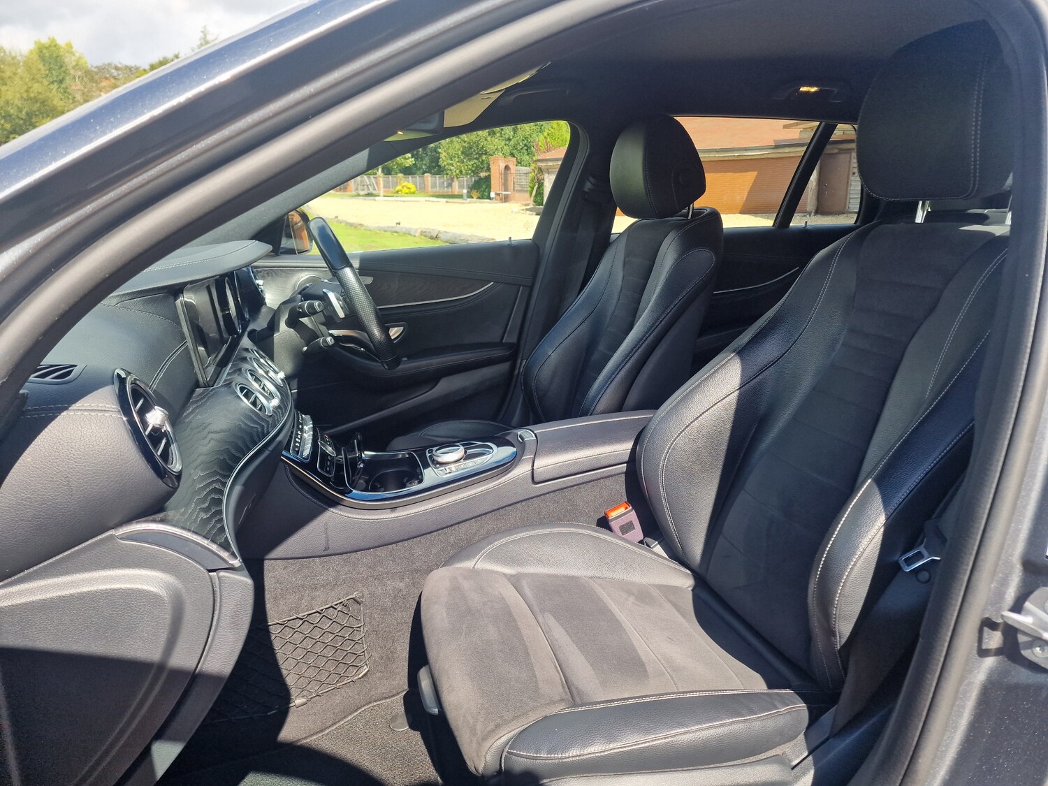 Used Mercedes-Benz E Class 2018 for sale - 76647309: Photo 28