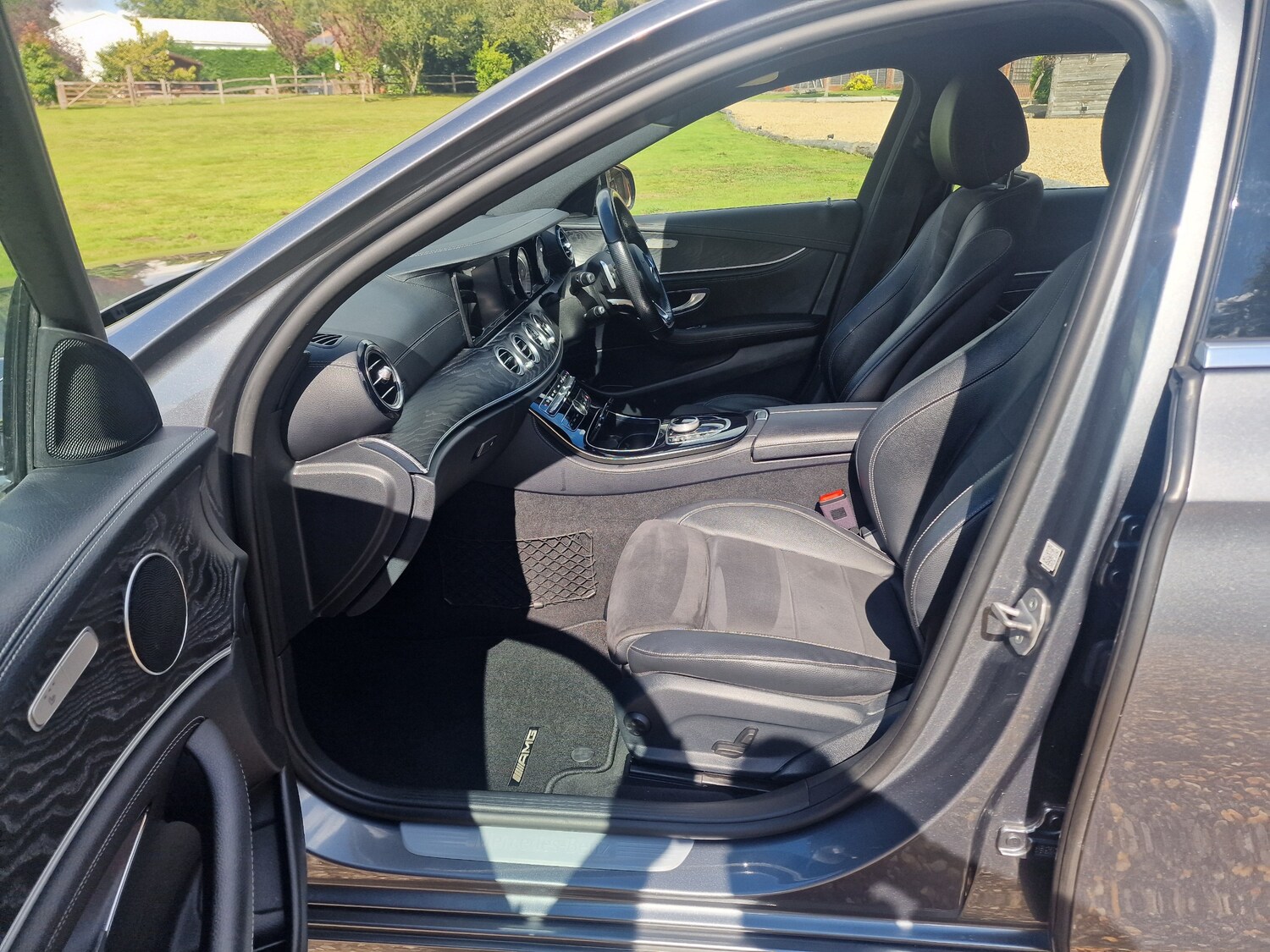 Used Mercedes-Benz E Class 2018 for sale - 76647309: Photo 40