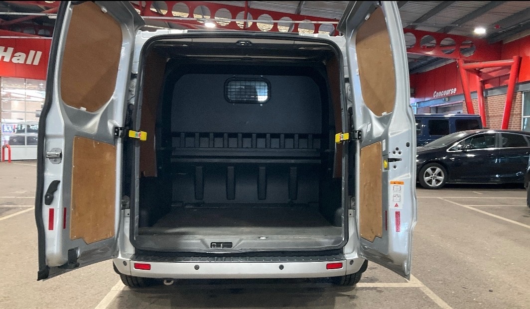 Used Ford Transit Custom 2015 for sale - 77968922: Photo 5