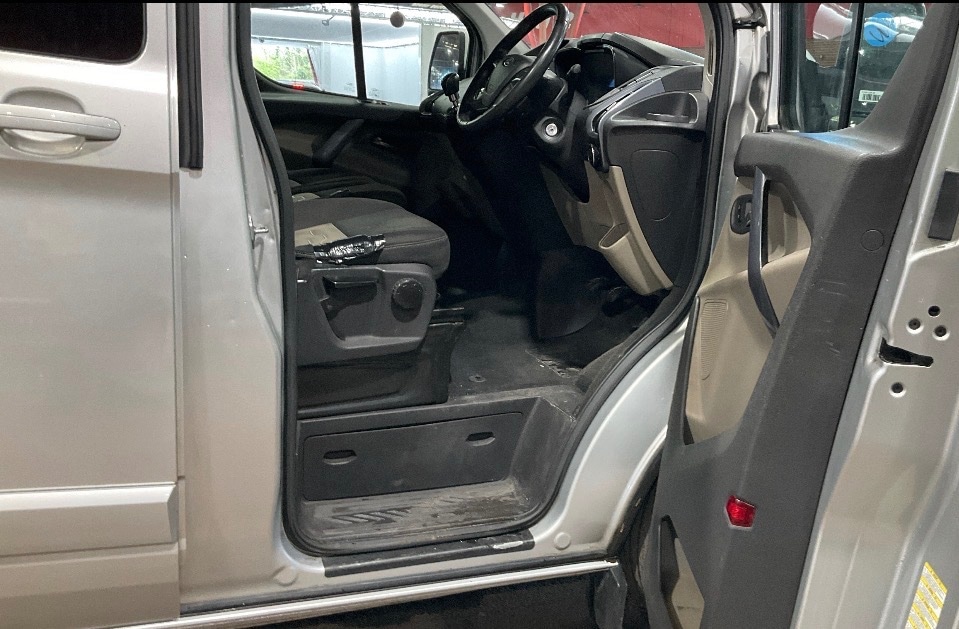 Used Ford Transit Custom 2015 for sale - 77968922: Photo 9