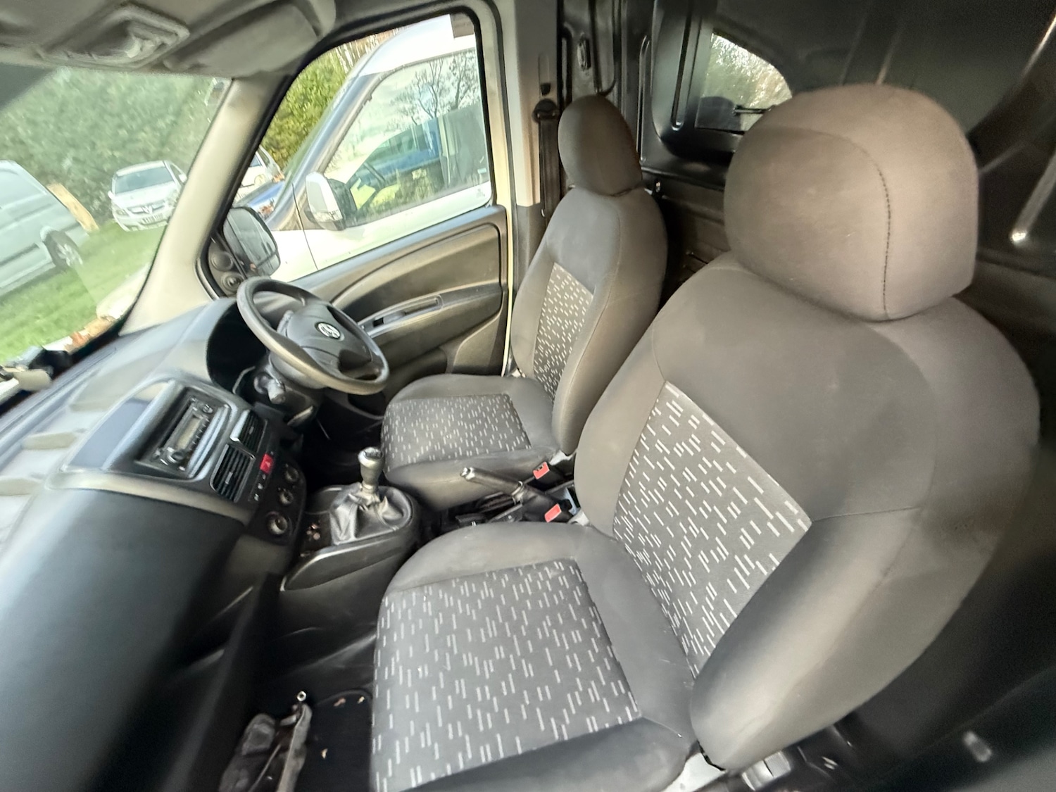 Used Vauxhall Corsa 2011 for sale - 77052680: Photo 20