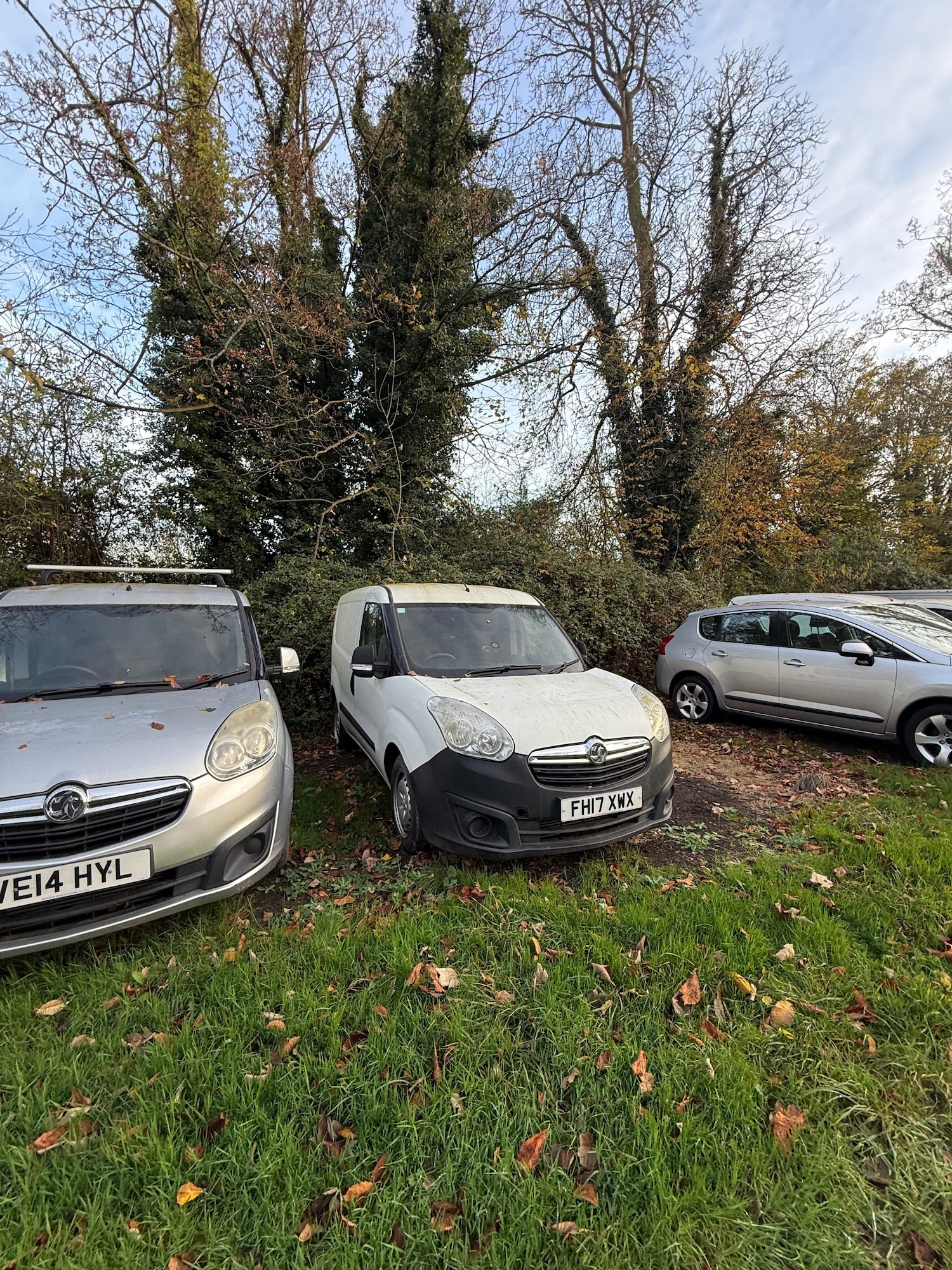 Used Vauxhall Corsa 2011 for sale - 77052680: Photo 3