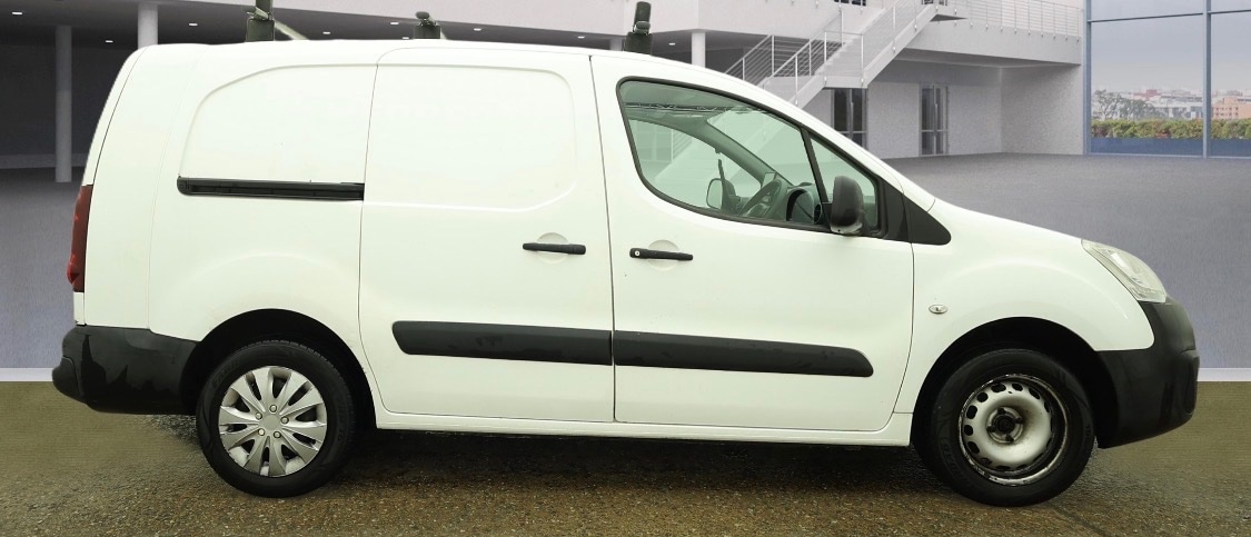 Used Peugeot Partner 2017 for sale - 77136620: Photo 15