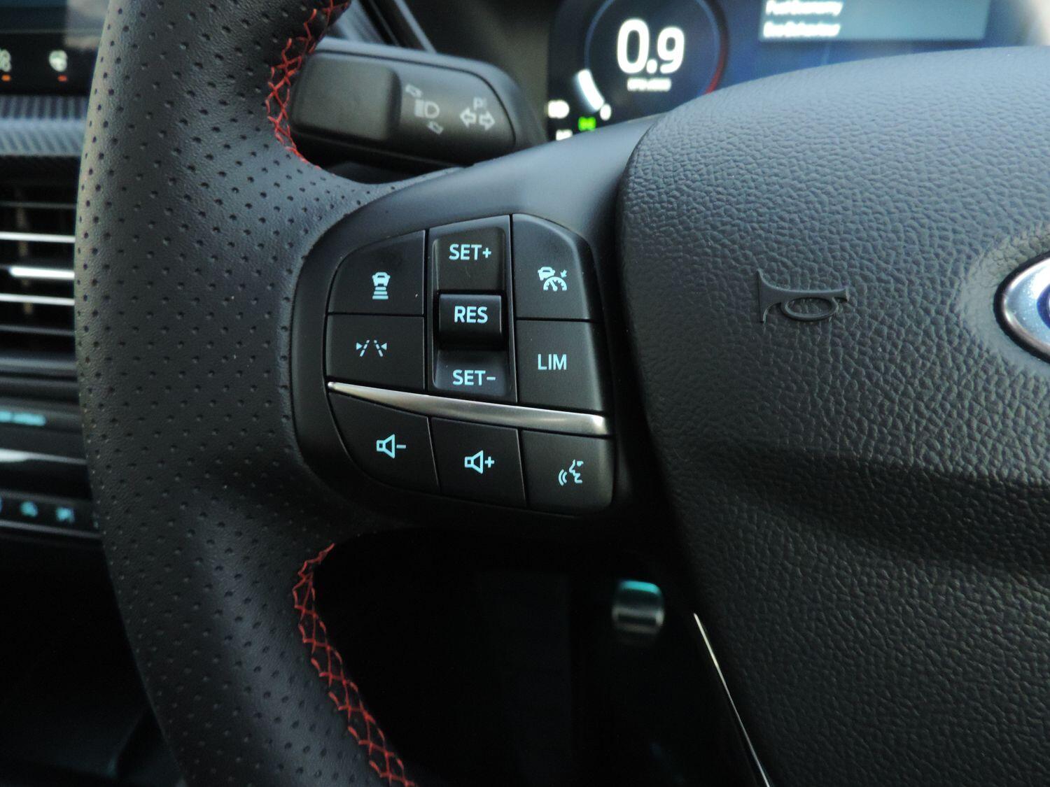 Used Ford Kuga 2025 for sale - 76839365: Photo 11