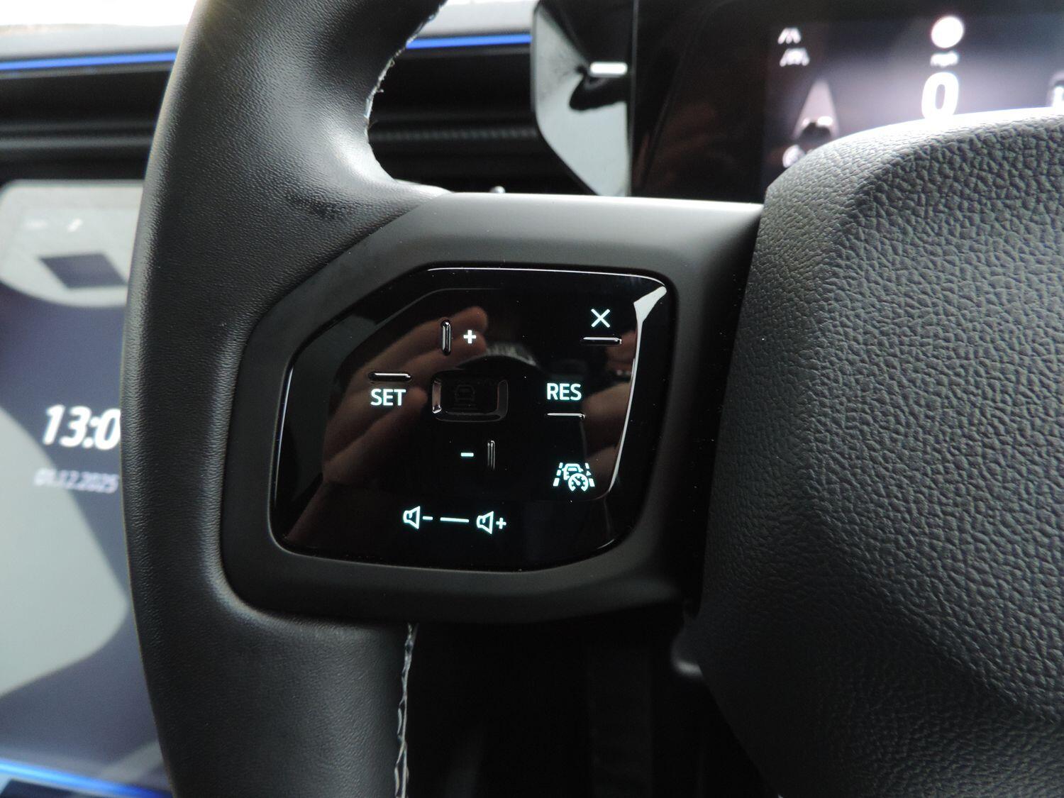 Used Ford Explorer 2024 for sale - 76823521: Photo 11