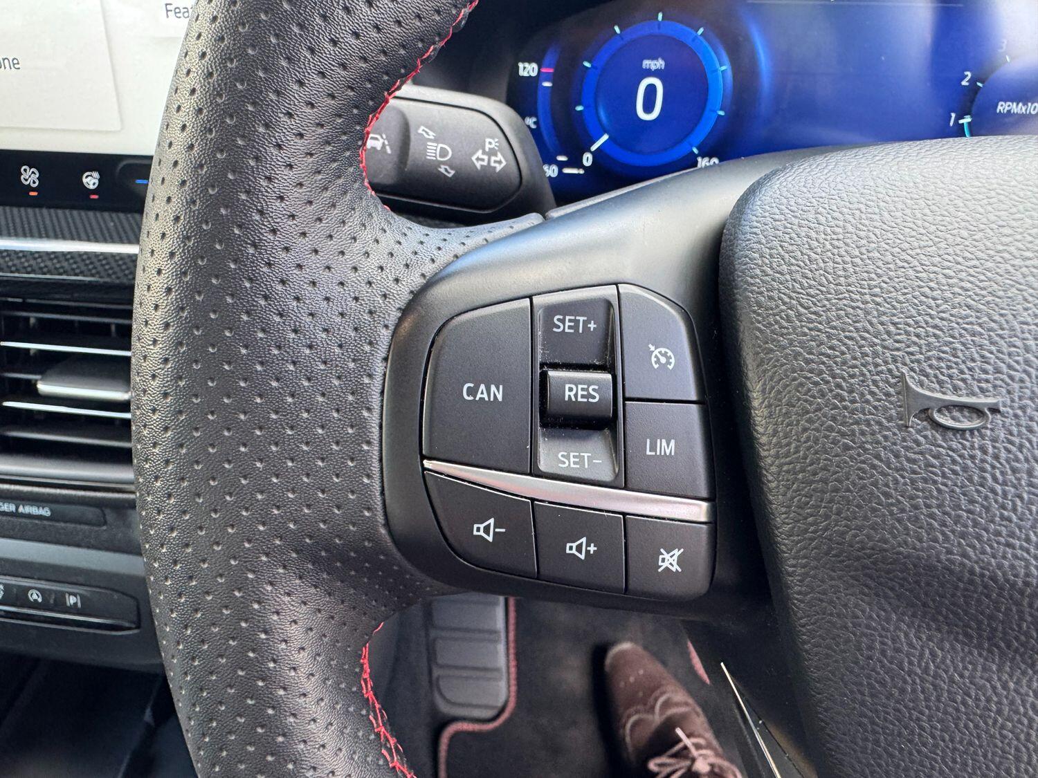 Used Ford Focus 2023 for sale - 78157020: Photo 9