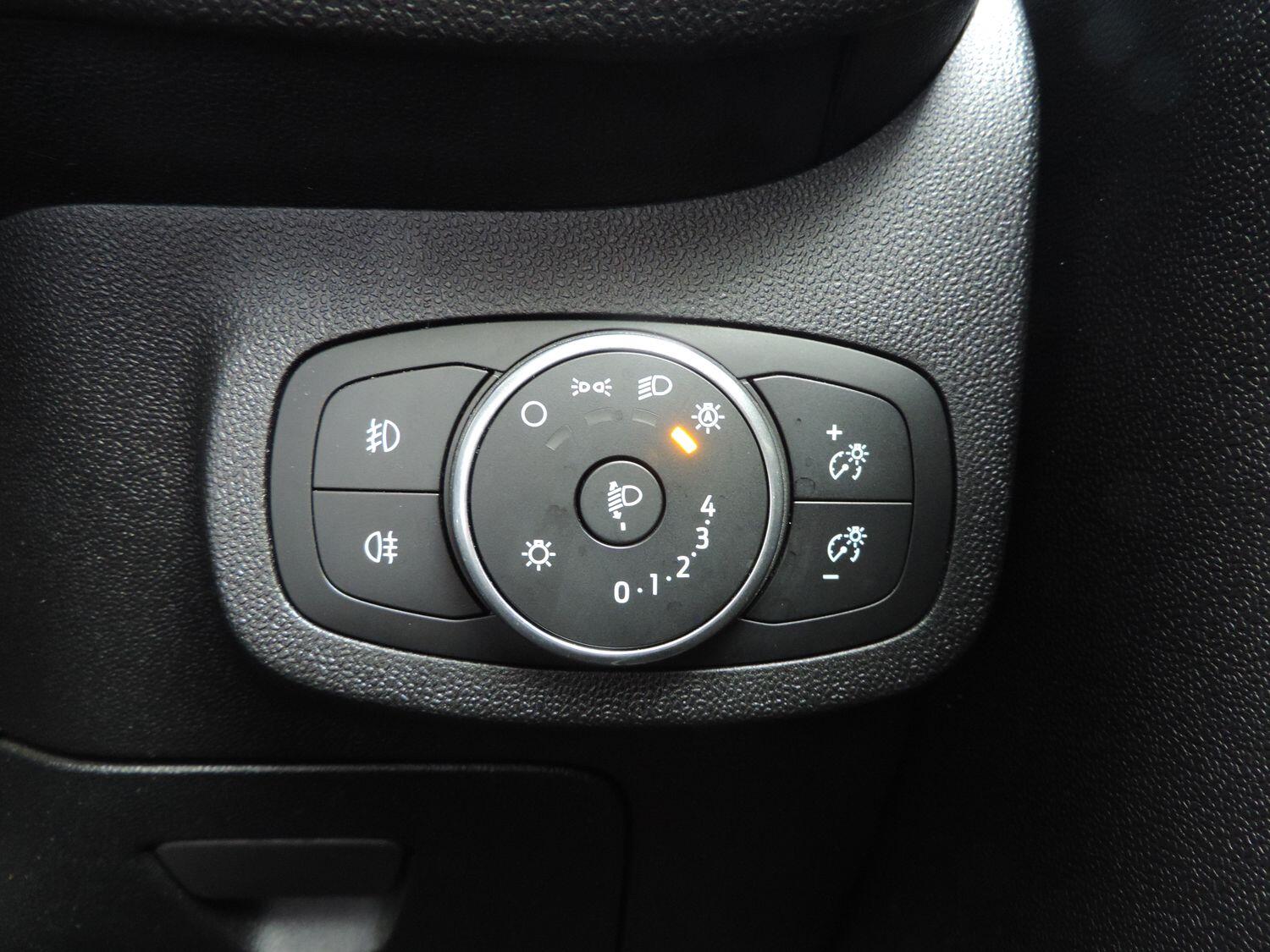 Used Ford Fiesta 2017 for sale - 76498770: Photo 17