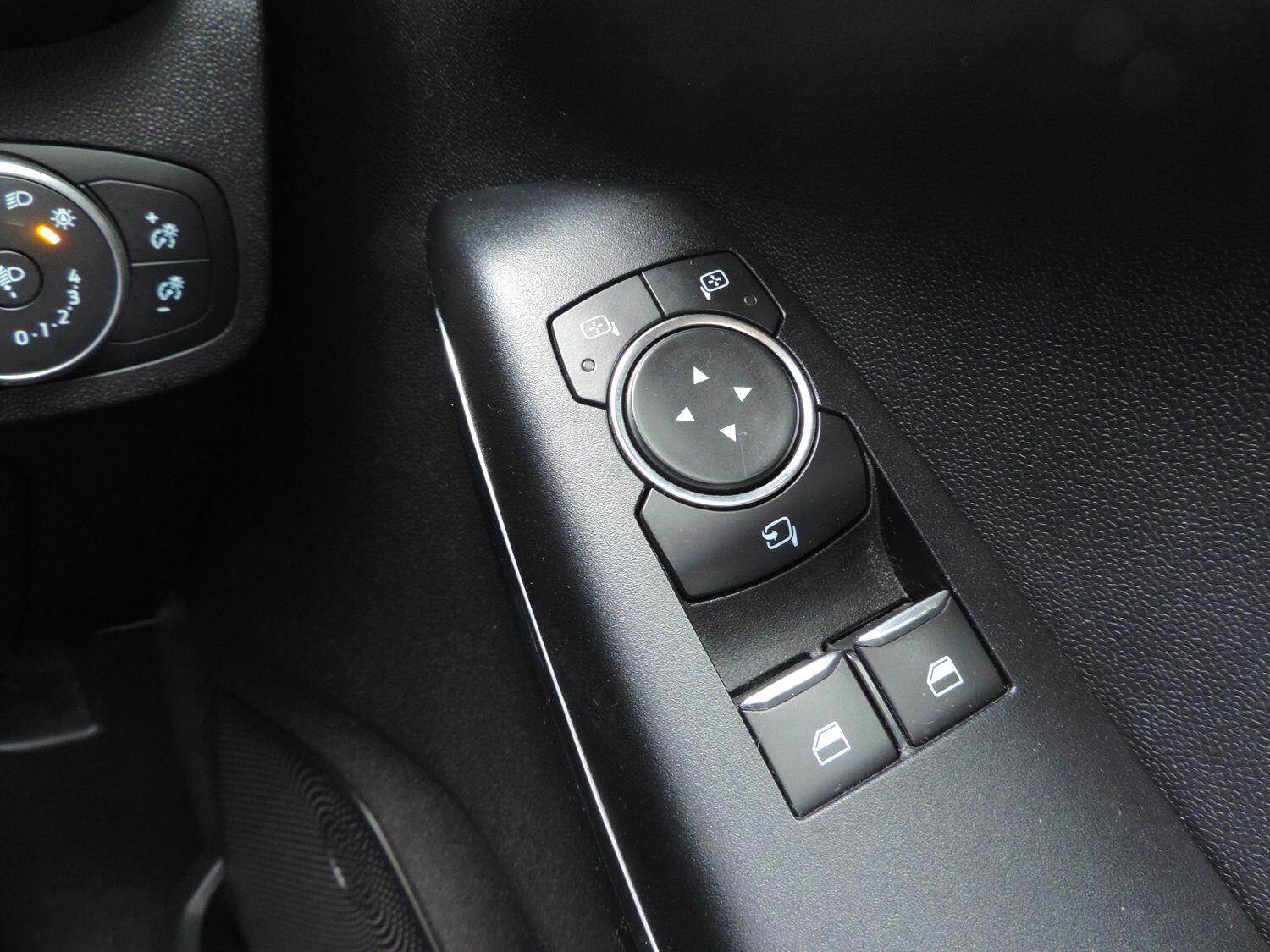 Used Ford Fiesta 2017 for sale - 76498770: Photo 19