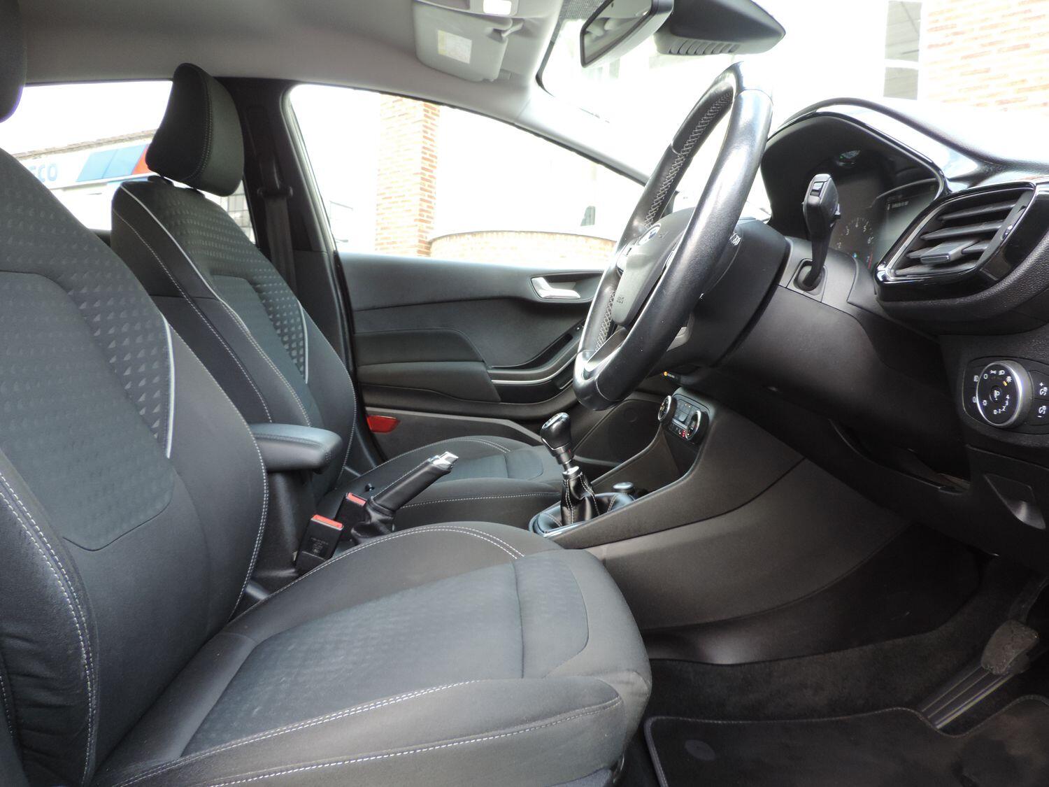 Used Ford Fiesta 2017 for sale - 76498770: Photo 9