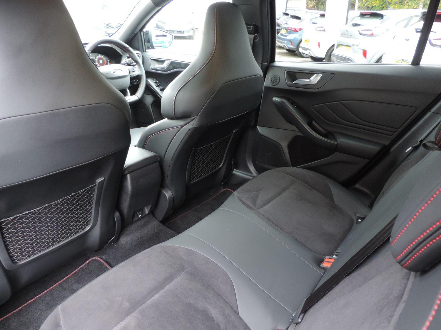 Used Ford Focus 2023 for sale - 76645826: Photo 12