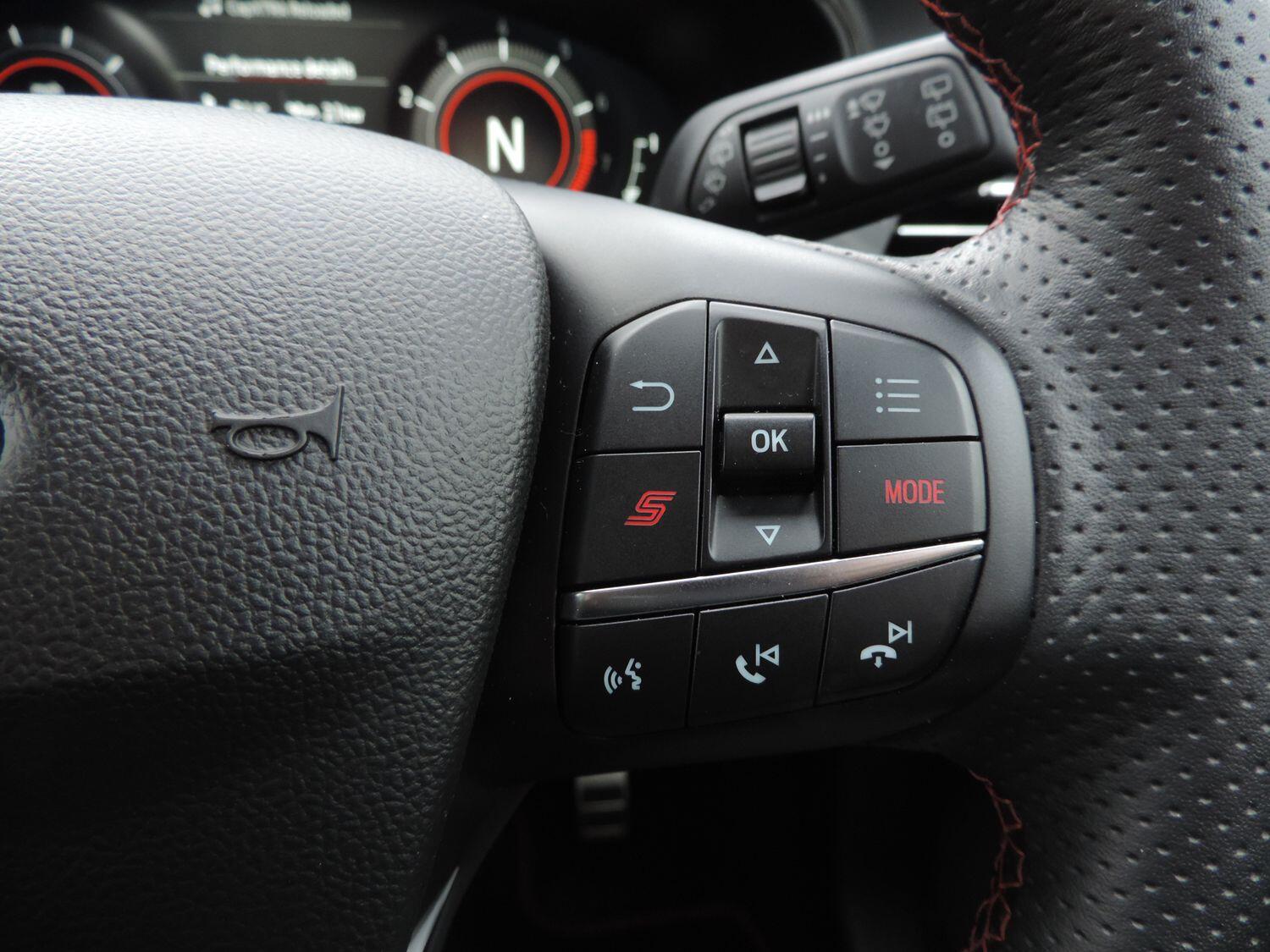 Used Ford Focus 2023 for sale - 76645826: Photo 14