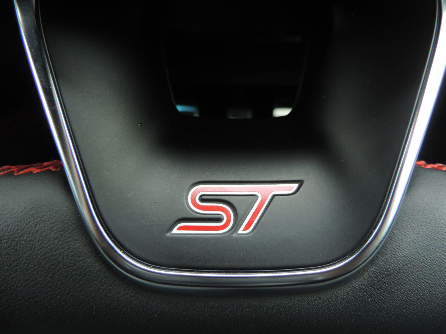 Used Ford Focus 2023 for sale - 76645826: Photo 45