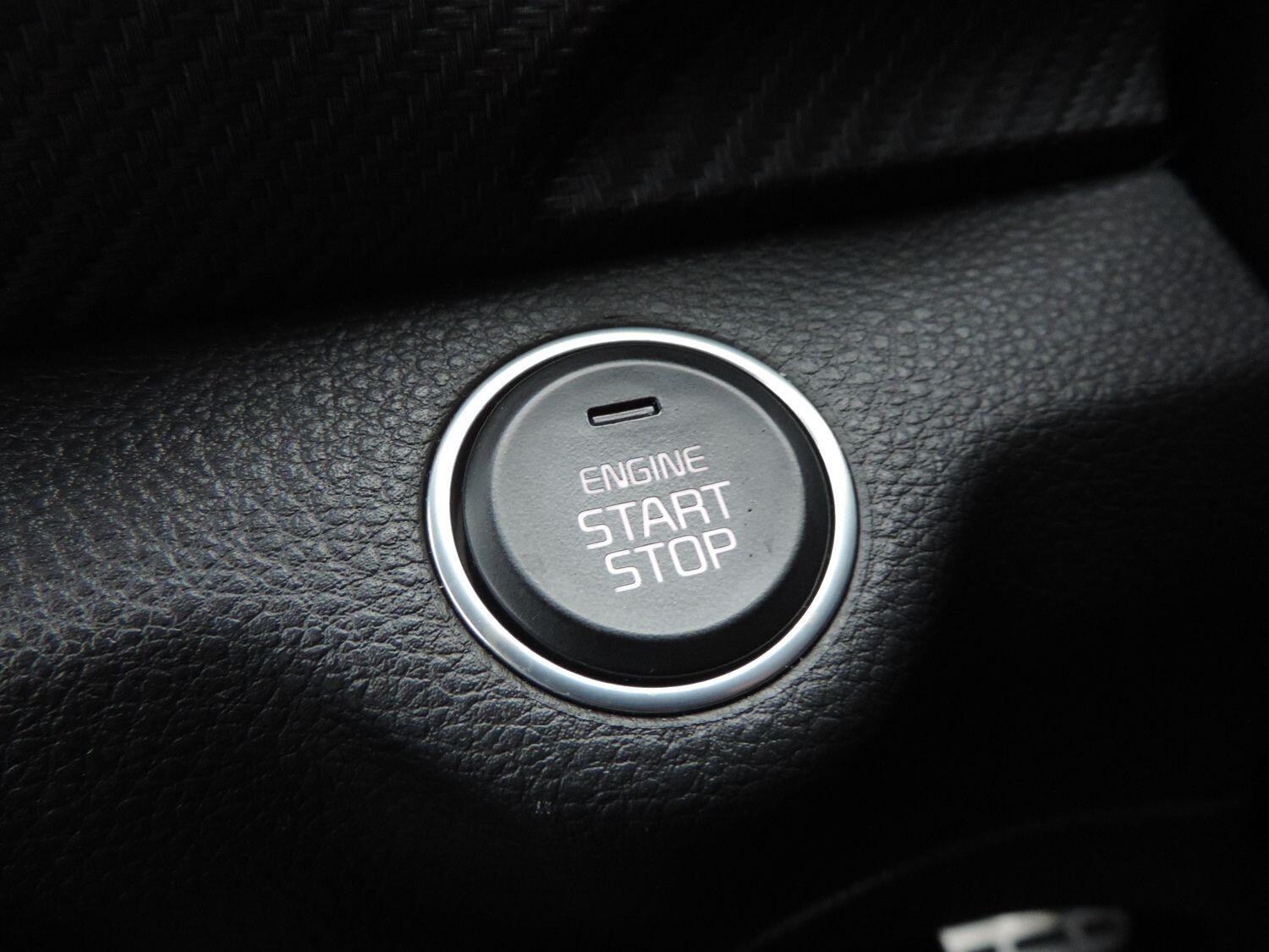 Used Kia Stonic for sale - 77216051: Photo 15