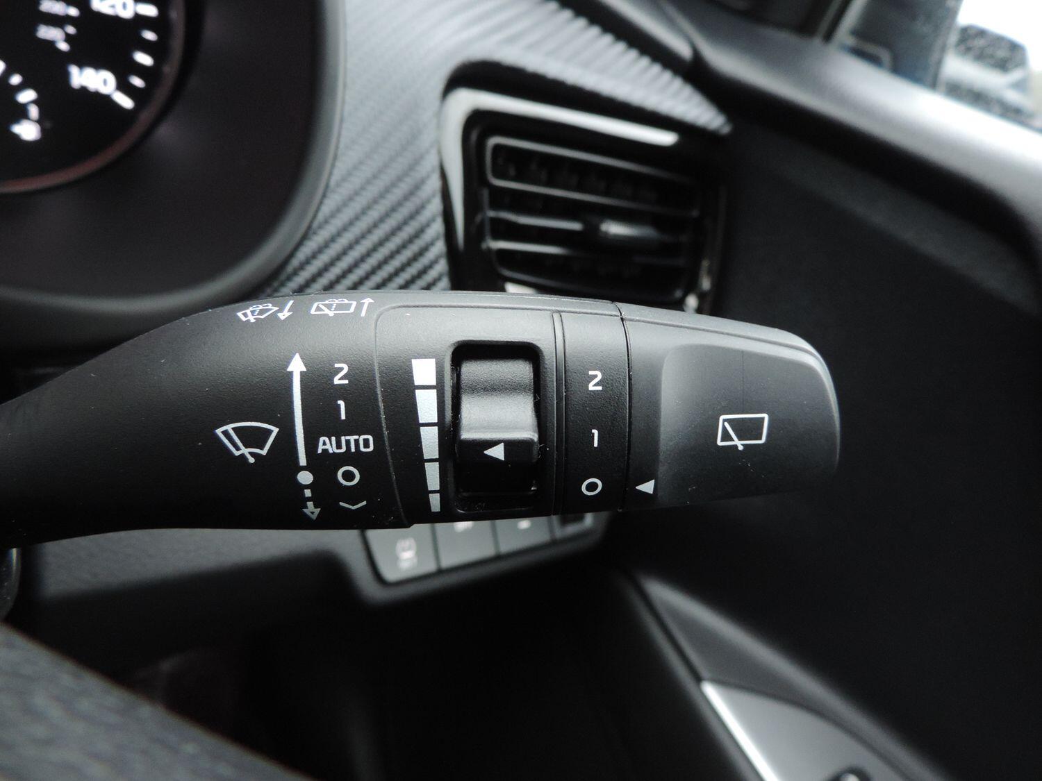 Used Kia Stonic for sale - 77216051: Photo 18