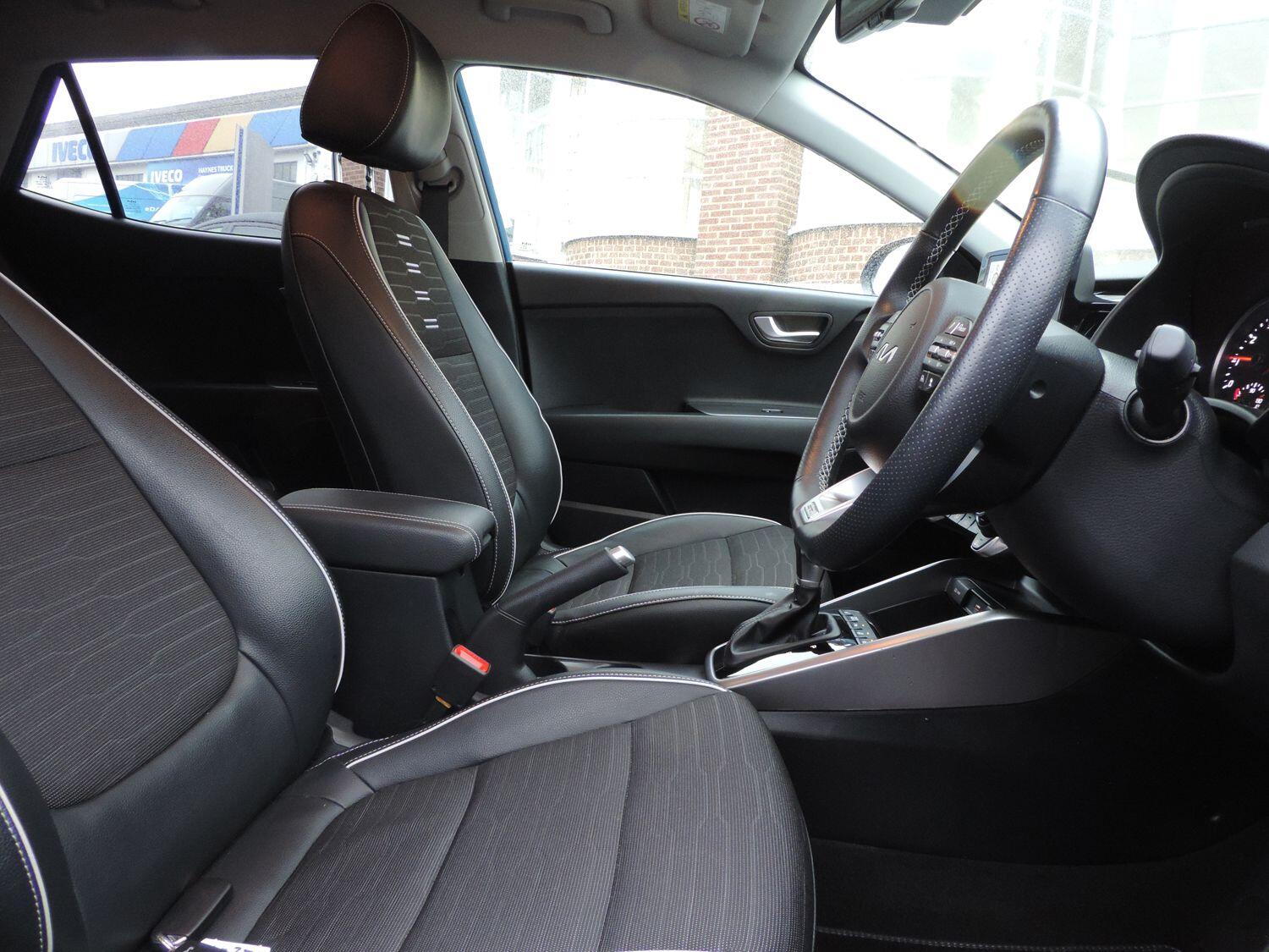 Used Kia Stonic for sale - 77216051: Photo 8