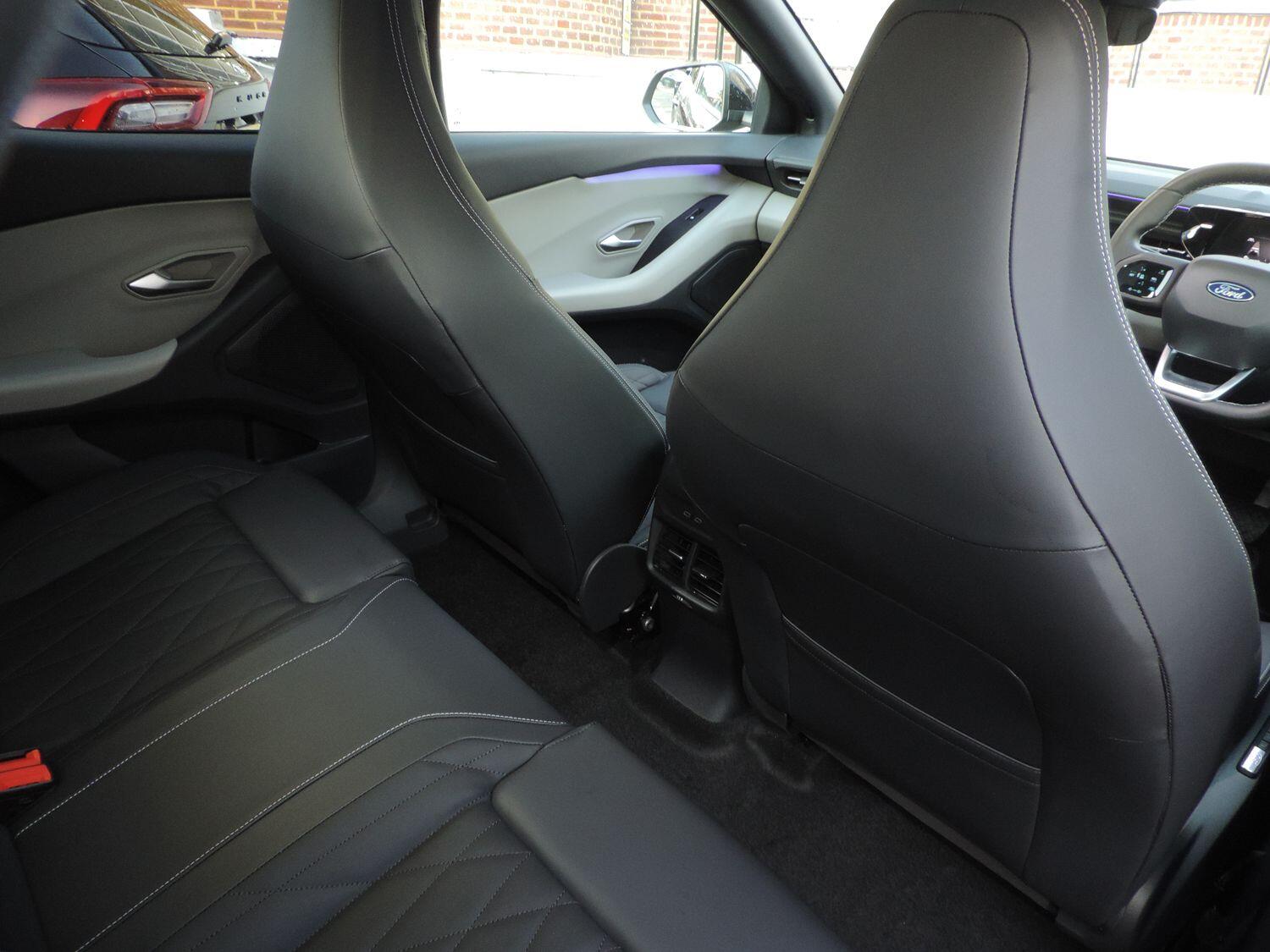 Used Ford Explorer 2025 for sale - 76832310: Photo 11