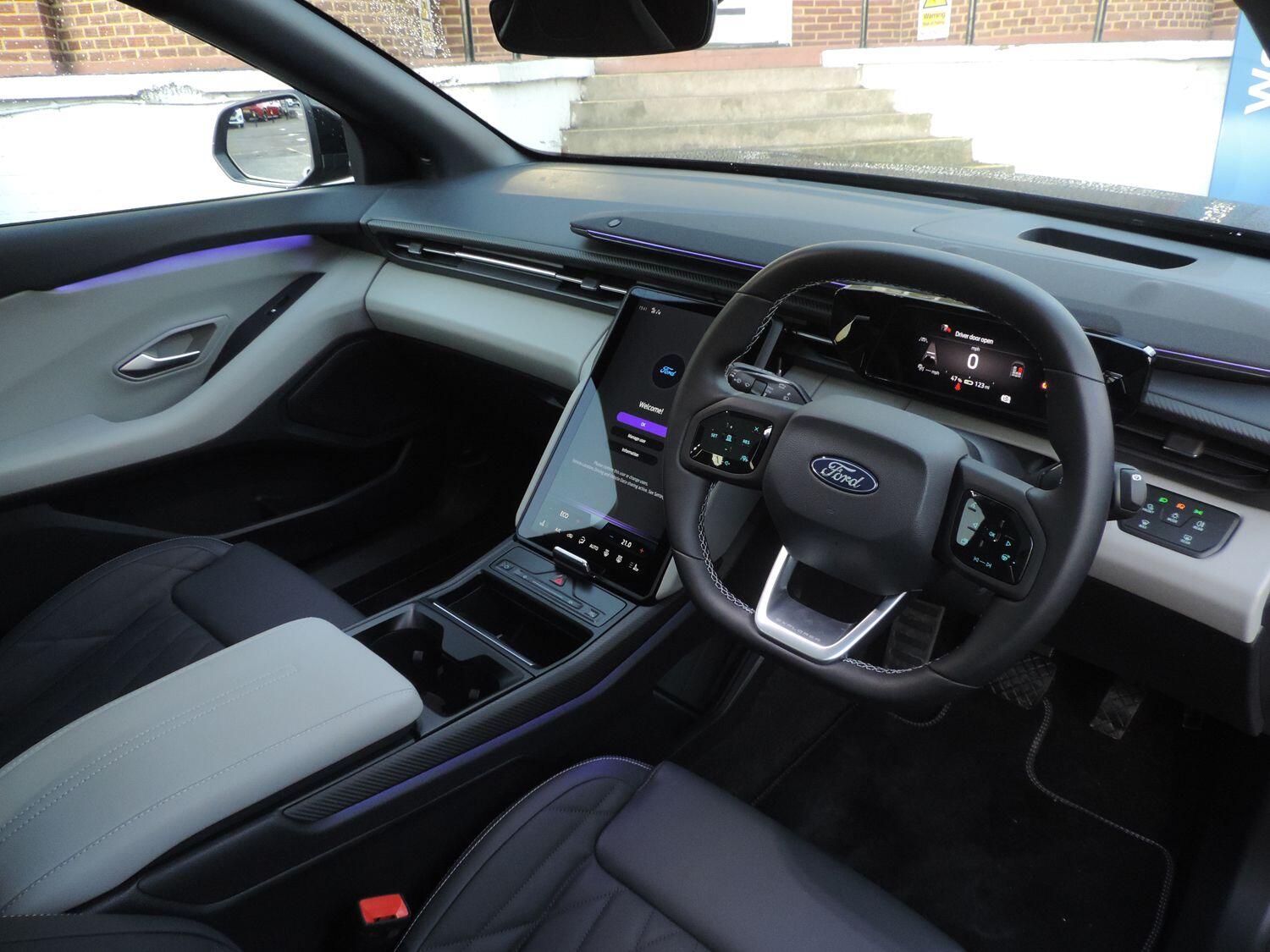 Used Ford Explorer 2025 for sale - 76832310: Photo 5