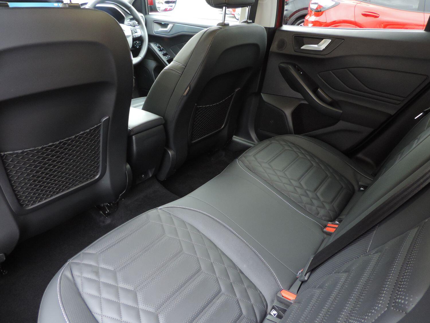 Used Ford Focus 2023 for sale - 76572799: Photo 10