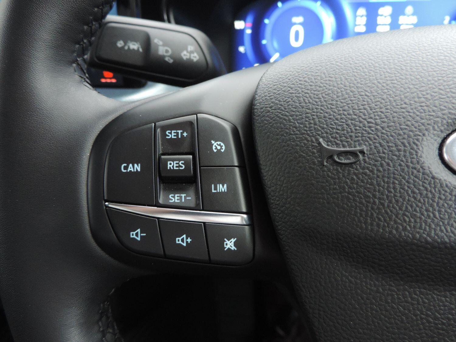 Used Ford Focus 2023 for sale - 76572799: Photo 11