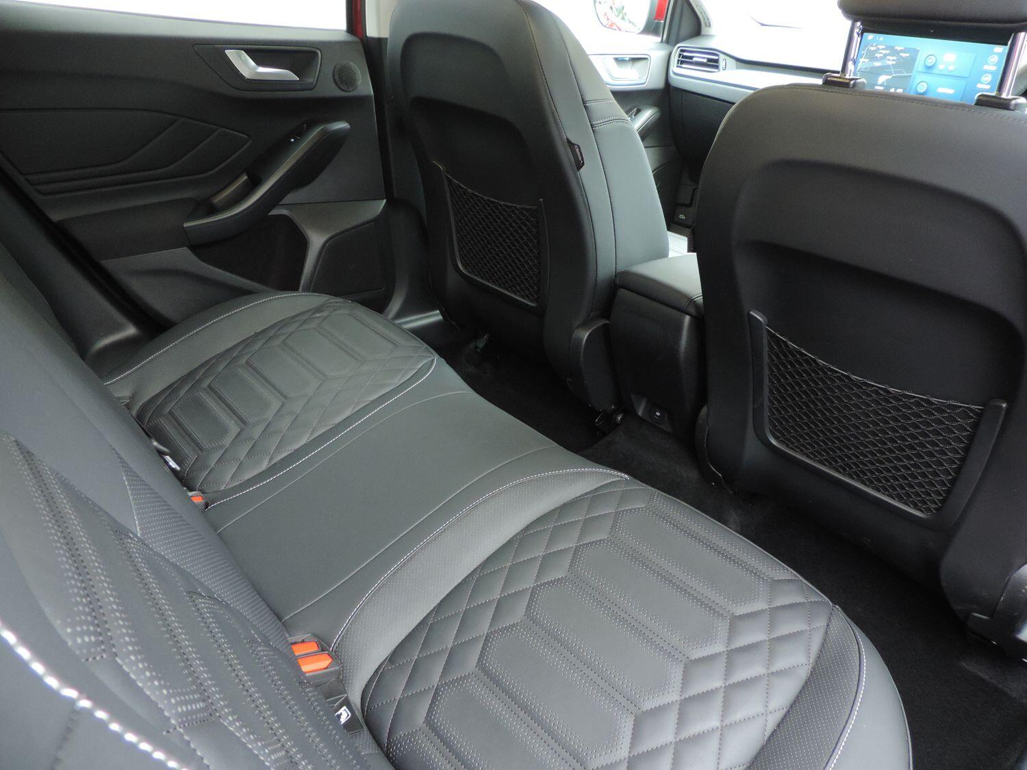 Used Ford Focus 2023 for sale - 76572799: Photo 9