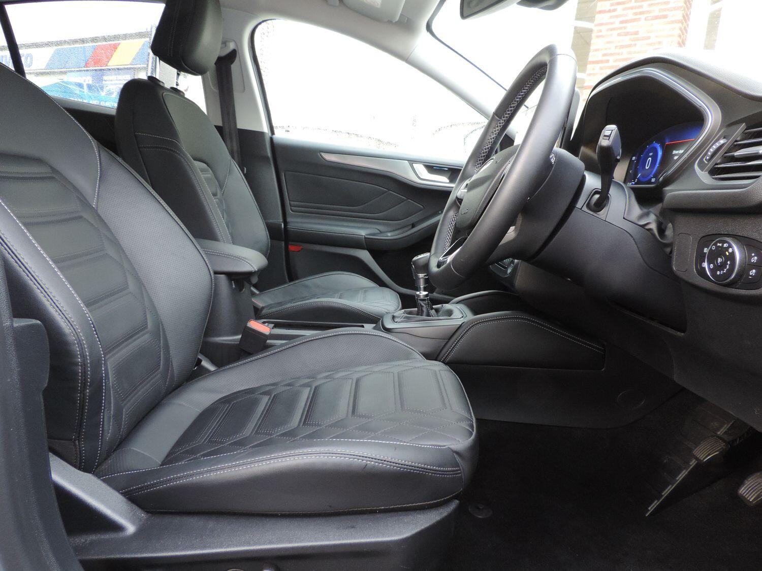 Used Ford Focus 2022 for sale - 76992119: Photo 10