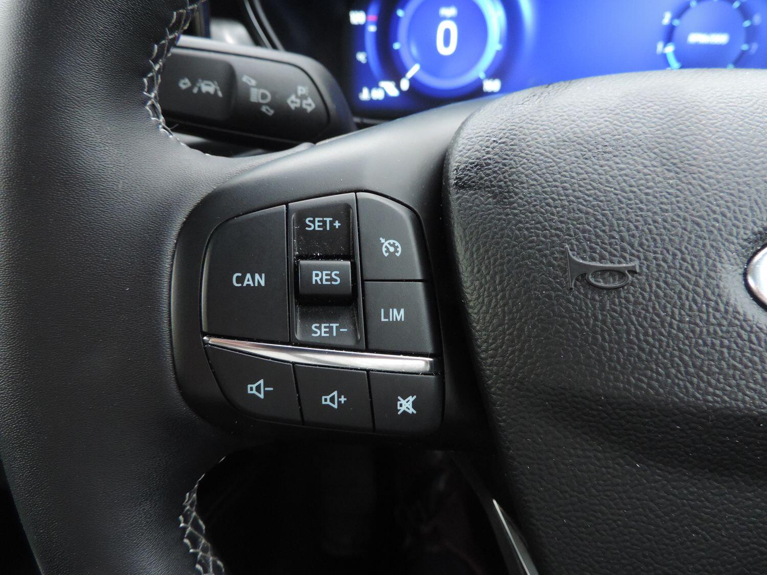 Used Ford Focus 2022 for sale - 76992119: Photo 13