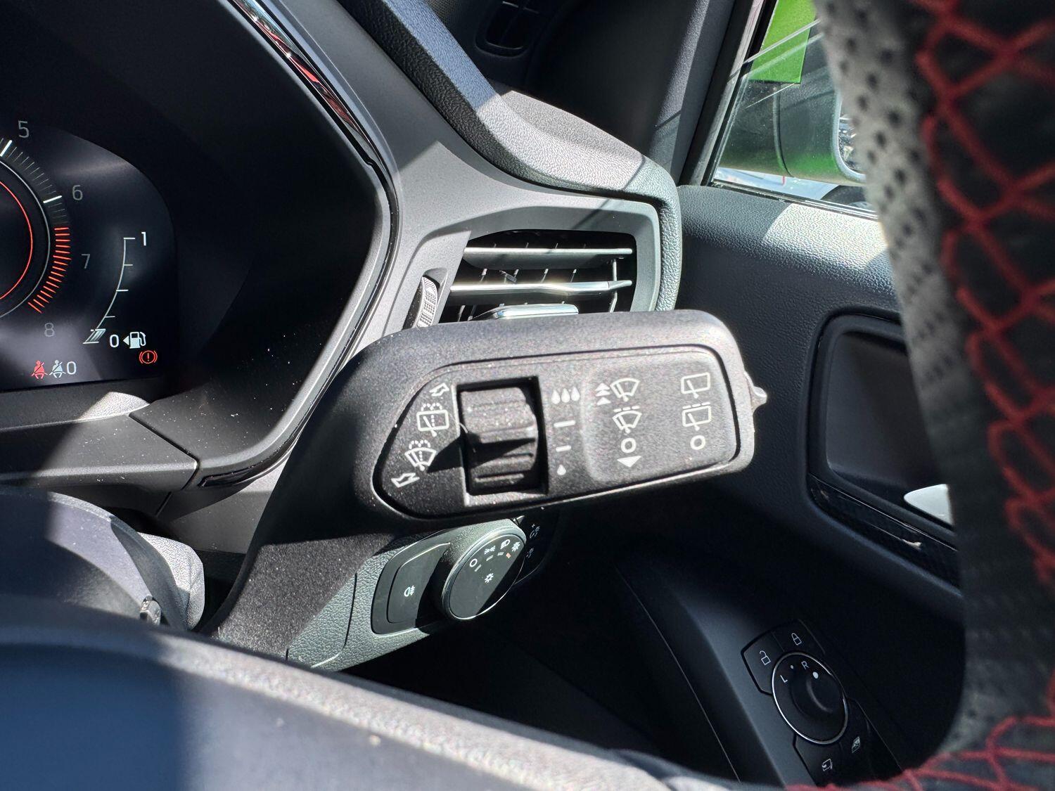 Used Ford Focus 2023 for sale - 78047877: Photo 12