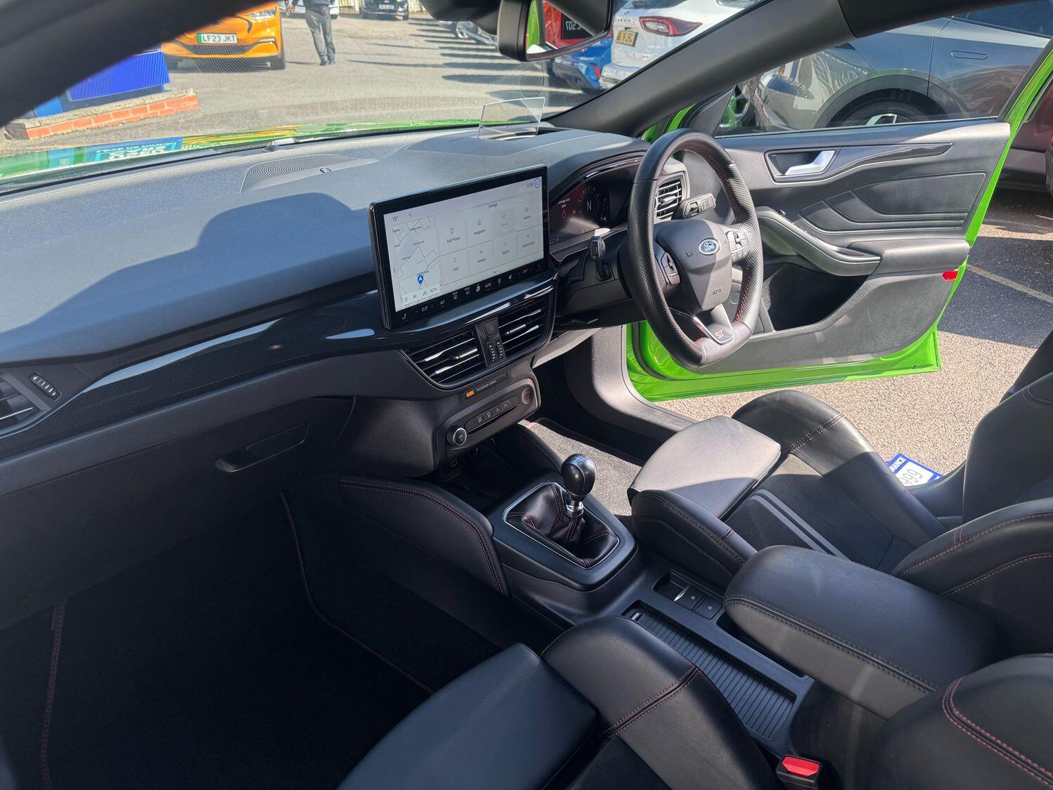 Used Ford Focus 2023 for sale - 78047877: Photo 4