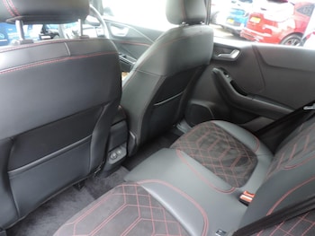 2025 (74) - 1.0T EcoBoost MHEV ST-Line X DCT Euro 6 (s/s) 5dr