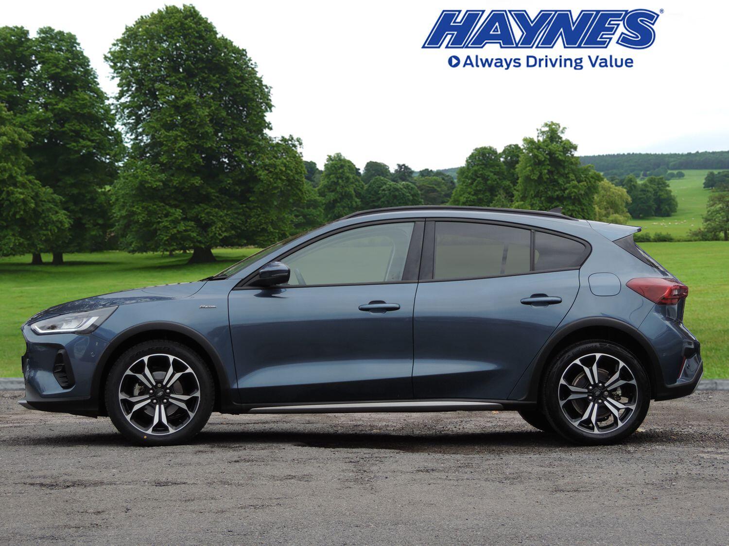 Used Ford Focus 2023 for sale - 76989897: Photo 3