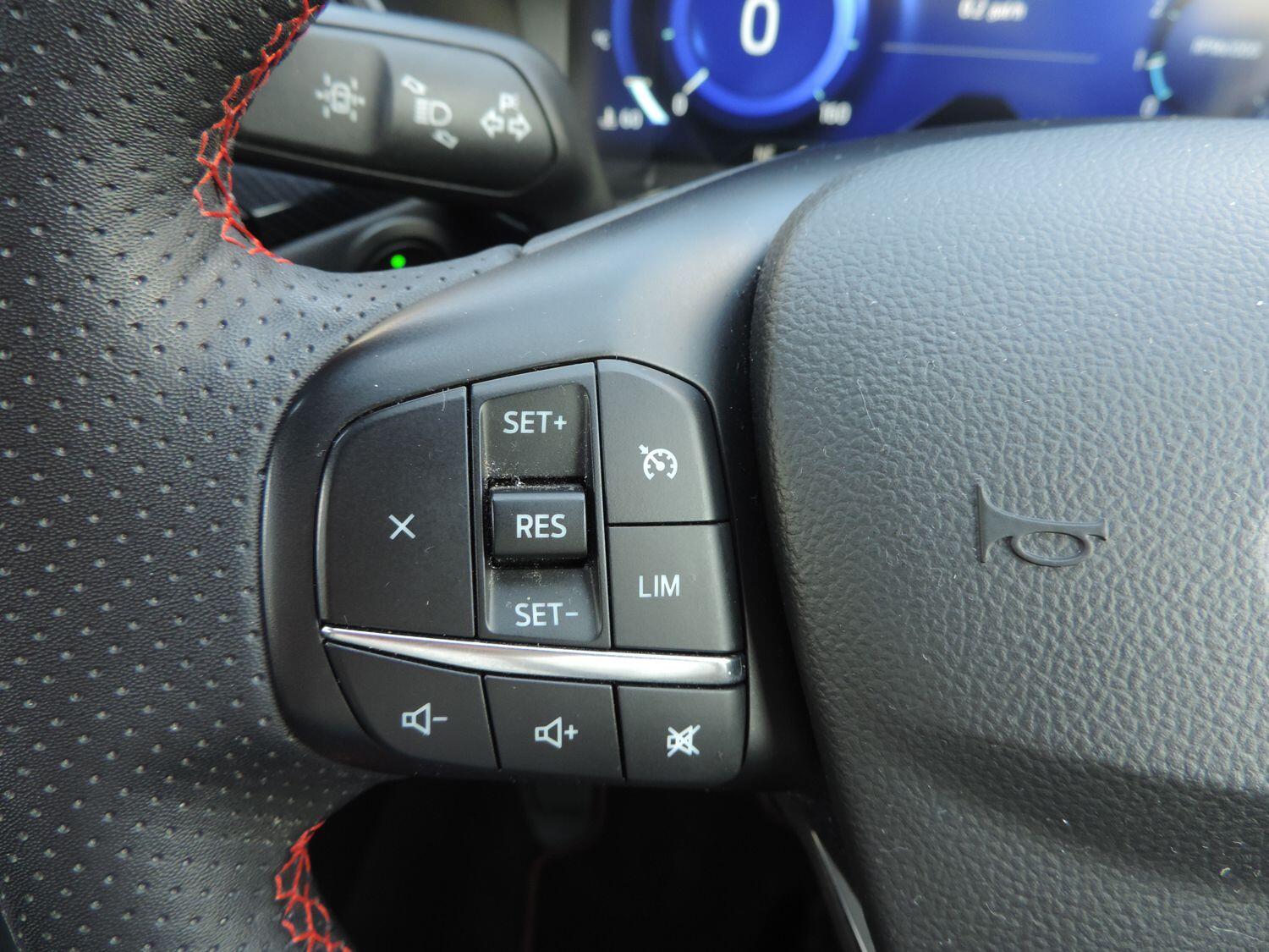 Used Ford Kuga 2023 for sale - 76742670: Photo 10