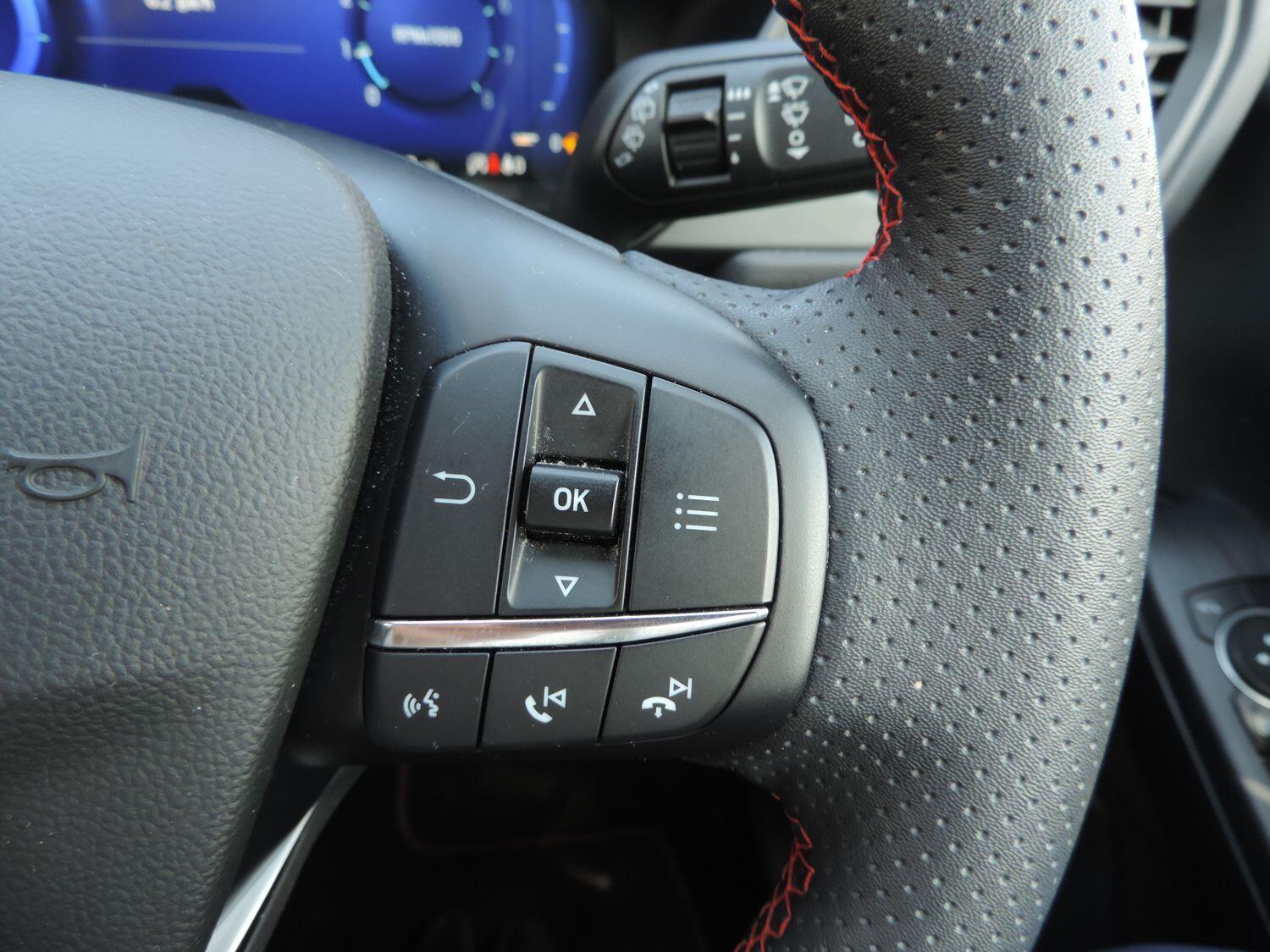 Used Ford Kuga 2023 for sale - 76742670: Photo 11