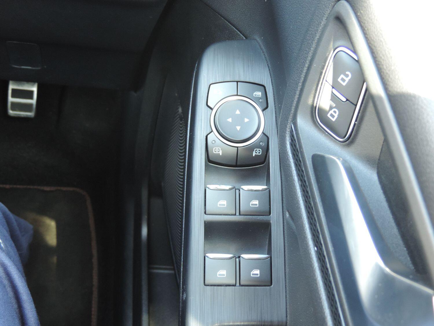 Used Ford Kuga 2023 for sale - 76742670: Photo 13