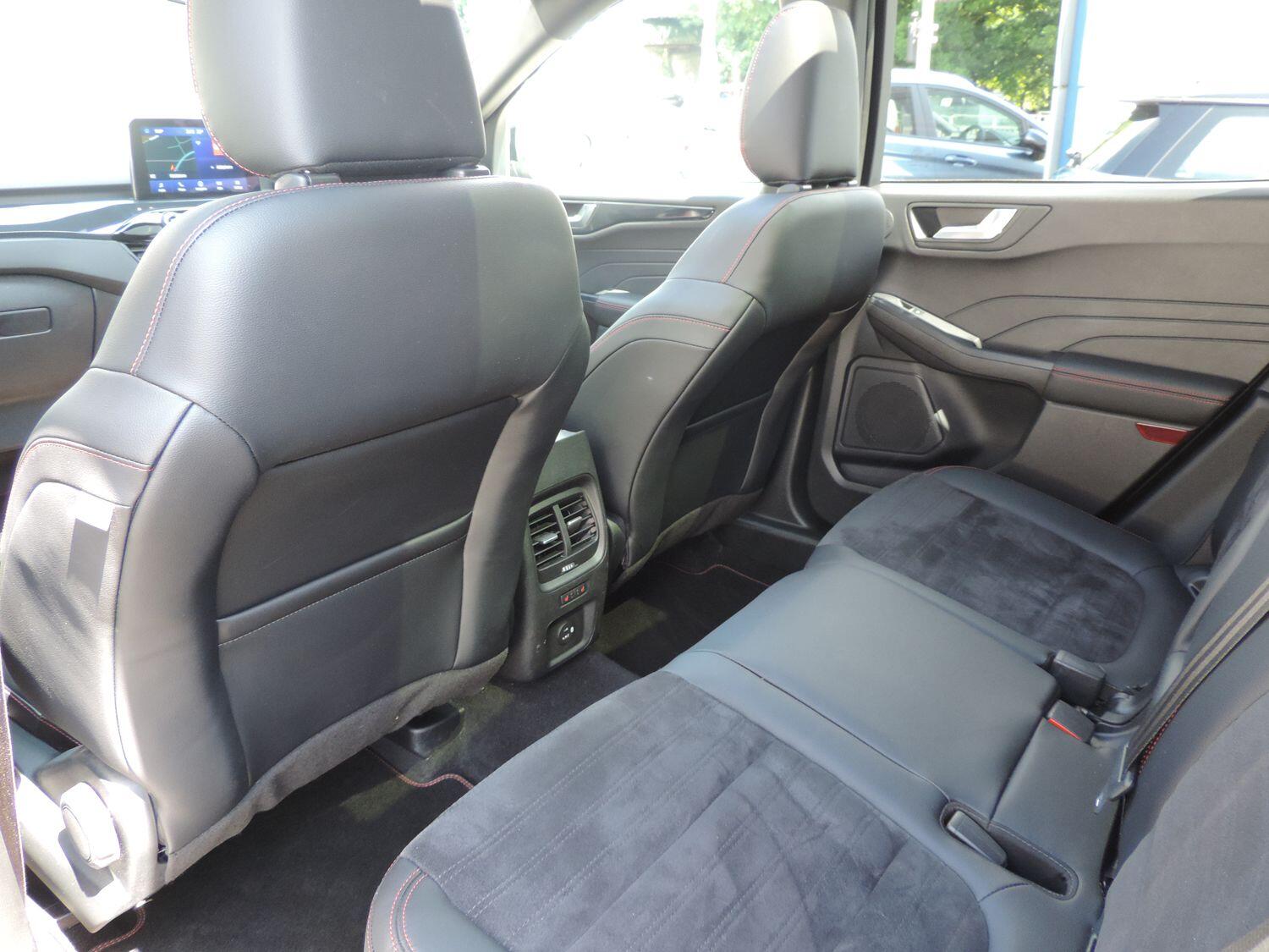 Used Ford Kuga 2023 for sale - 76742670: Photo 8