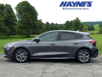 Used Ford Focus 2023 for sale - 78156619: Photo