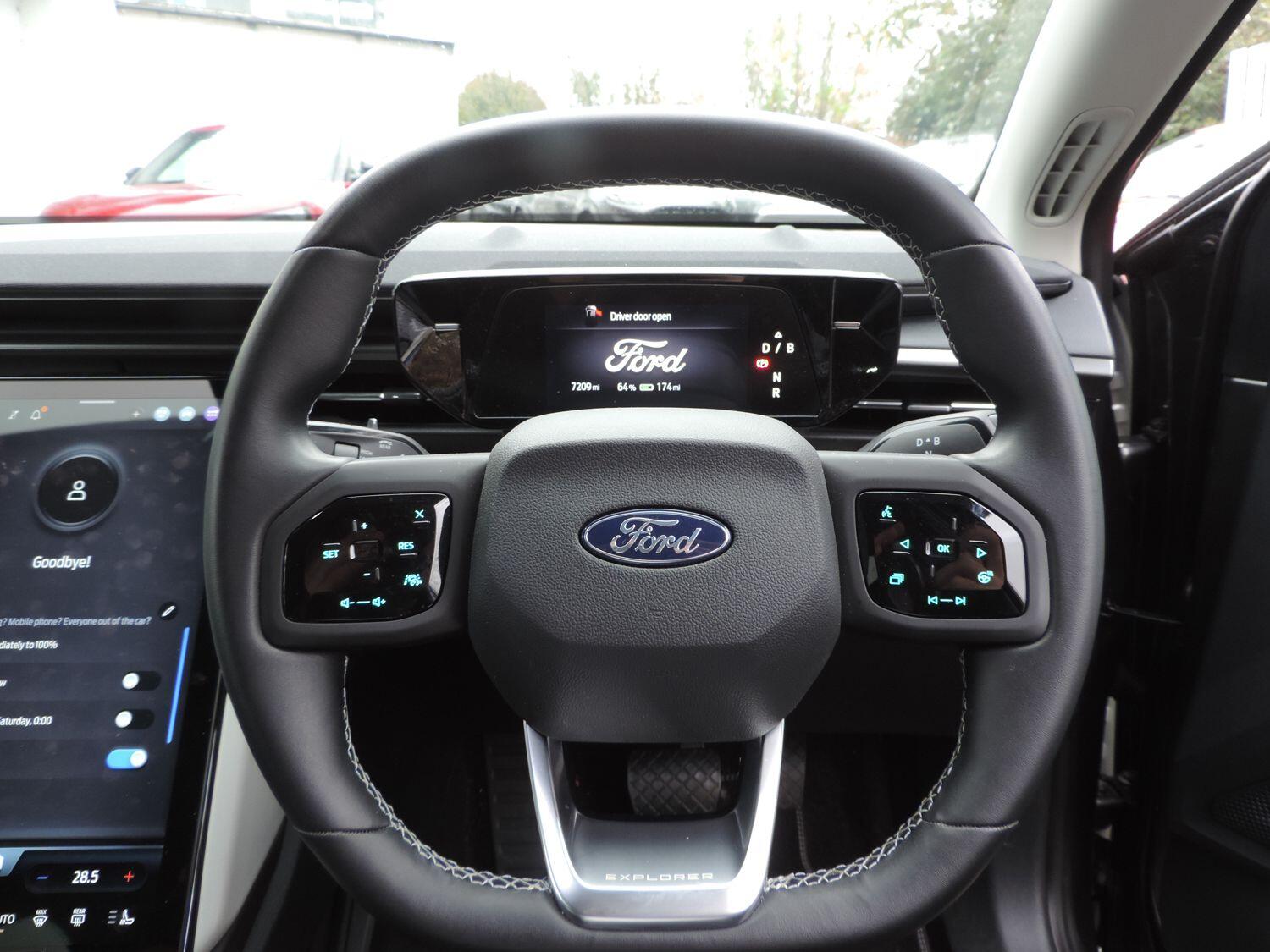 Used Ford Explorer 2024 for sale - 76992183: Photo 32