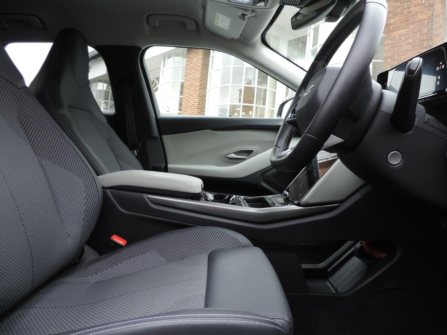 Used Ford Explorer 2024 for sale - 76992183: Photo 39