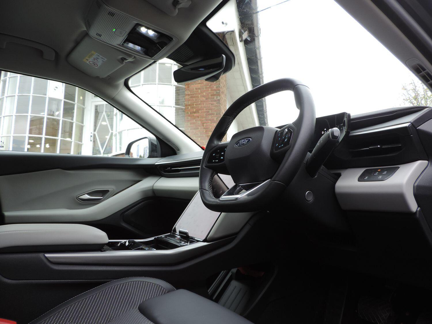 Used Ford Explorer 2024 for sale - 76992183: Photo 42