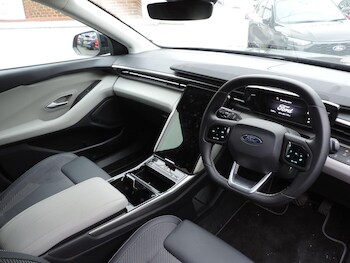 Used Ford Explorer 2024 for sale - 76992183: Photo