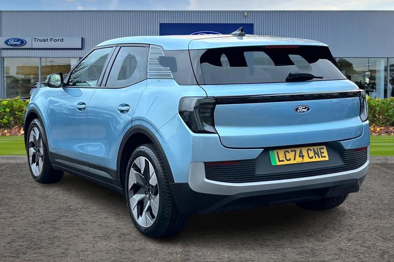 Used Ford Explorer 2024 for sale - 76966148: Photo 2