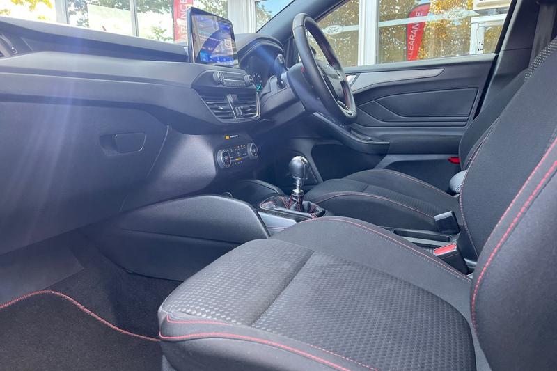 Used Ford Focus 2022 for sale - 76445339: Photo 18