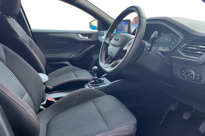 Used Ford Focus 2022 for sale - 76445339: Photo 9