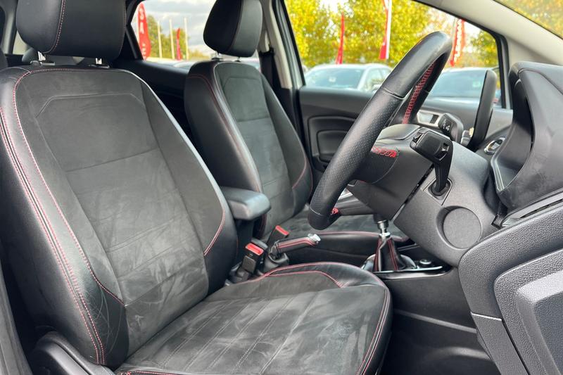 Used Ford Ecosport 2019 for sale - 76359724: Photo 17