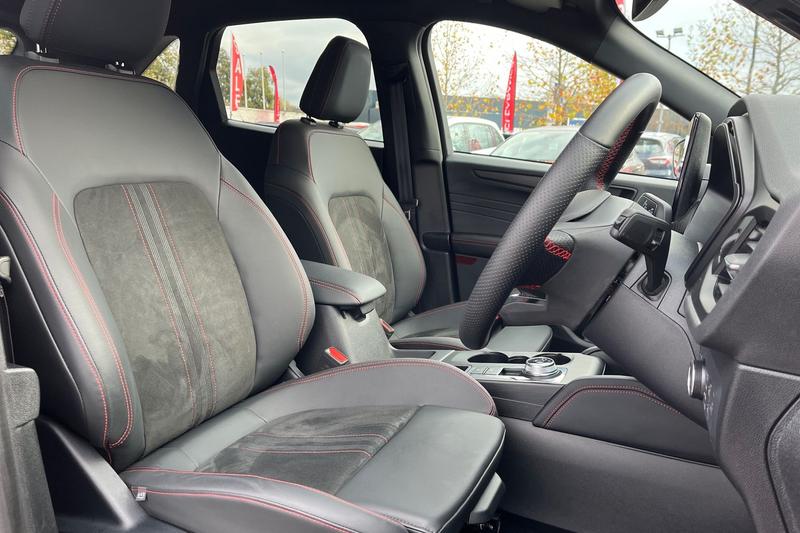 Used Ford Kuga 2025 for sale - 76953811: Photo 17