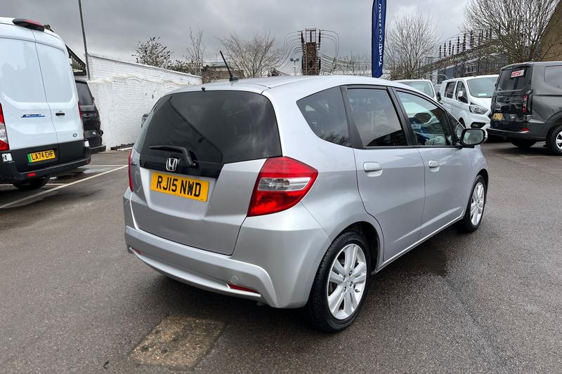 Used Honda Jazz 2015 for sale - 77679557: Photo 35