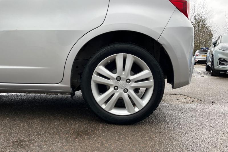 Used Honda Jazz 2015 for sale - 77679557: Photo 8